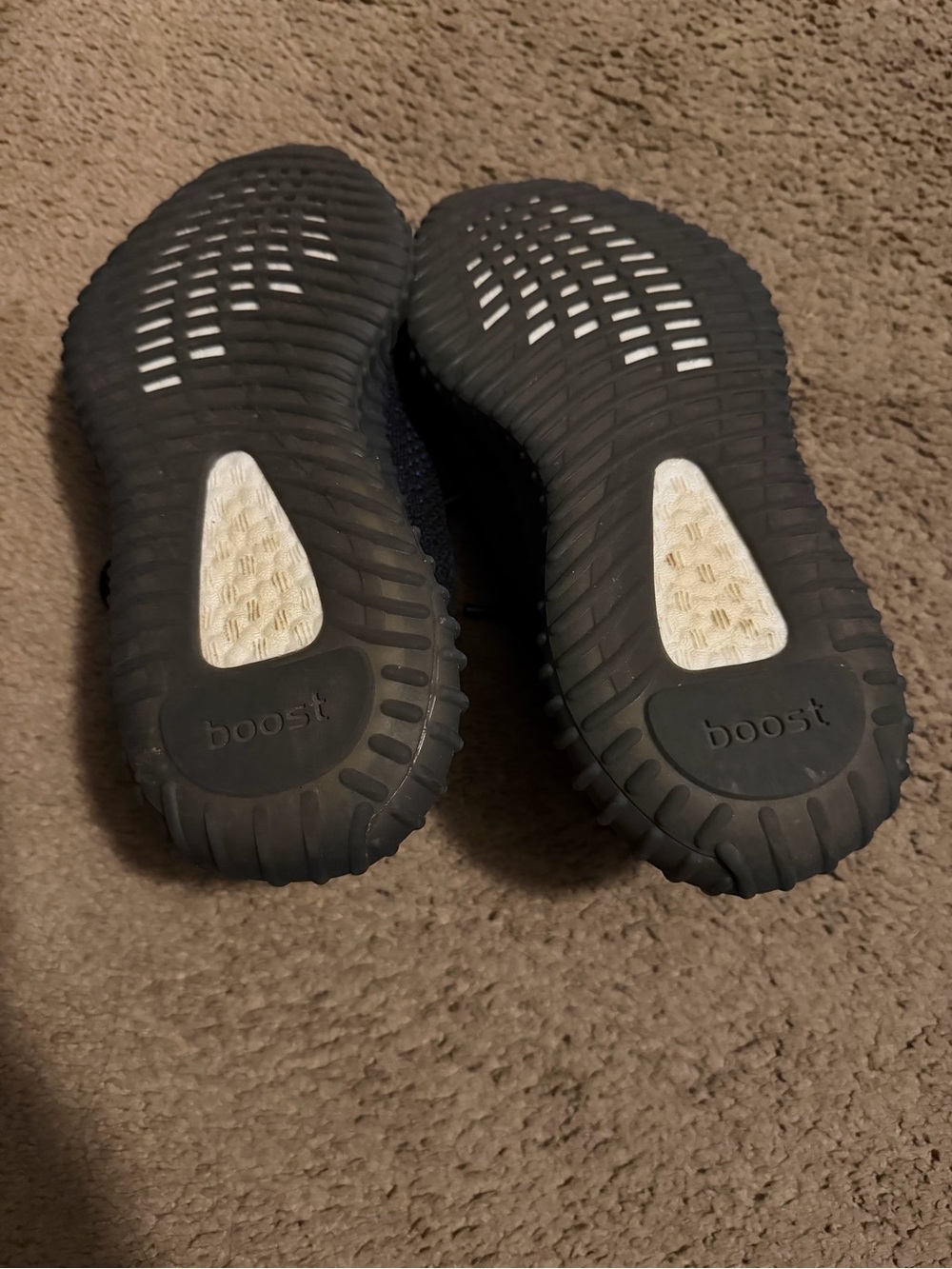 Yeezy Boost - Picture 5 of 5